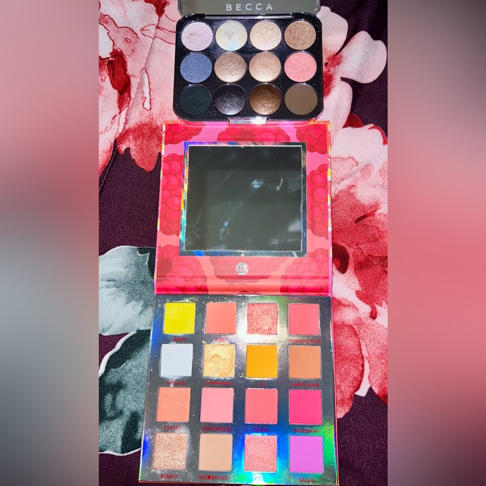 Two eyeshadow pallets. - Picture 2 of 4